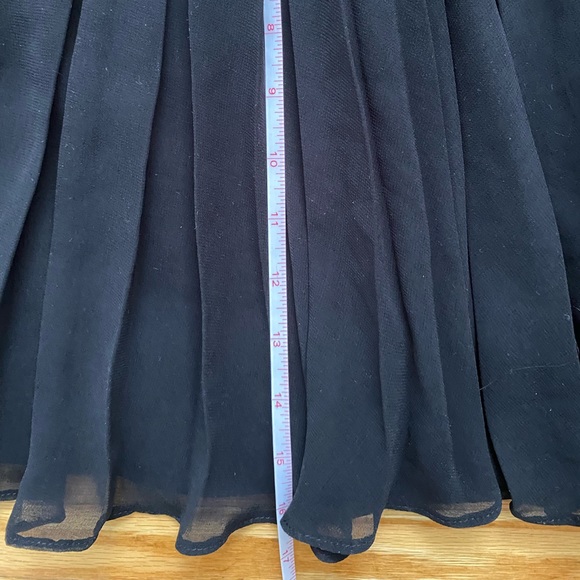 Madewell Black Pleated Lightweight Skirt with Movement, Size 0 or Size XS - Picture 5 of 5